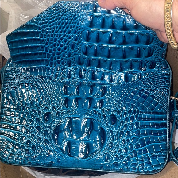 Brahmin NWOT
Shea Leather Crossbody Croc-Embossed Teal Crossbody Bag NoDUSTBAG - Picture 6 of 7
